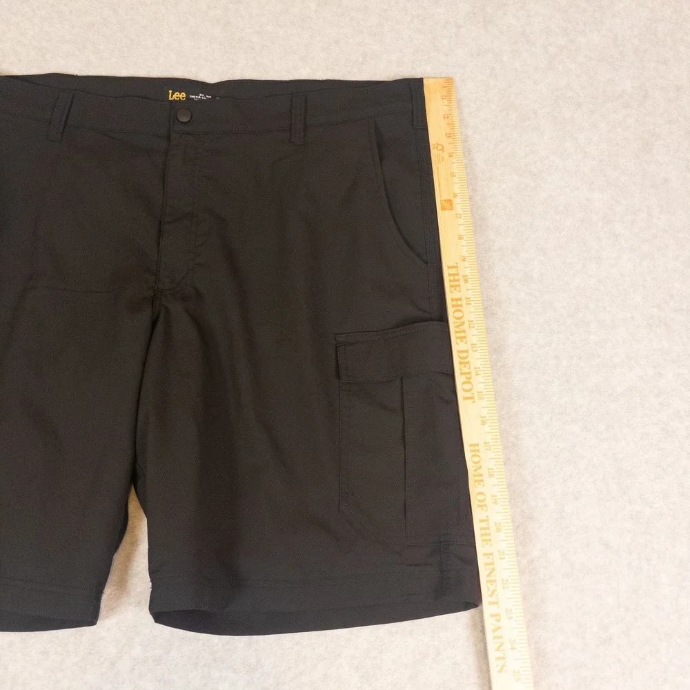 Lee Mens Black Cargo Shorts Size 42 Solid Casual Outdoor Utility Pockets
